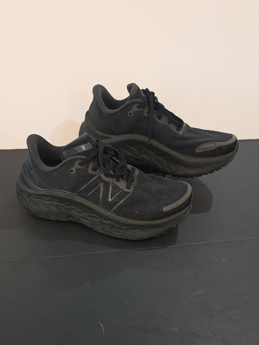 New Balance Fresh Foam Kaiha Road Women's Black Mesh Lace-Up Sneakers Size 8